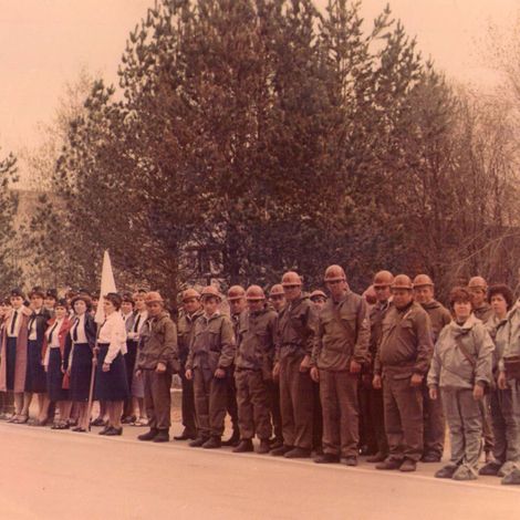 1985г. Парад отрядов.jpg